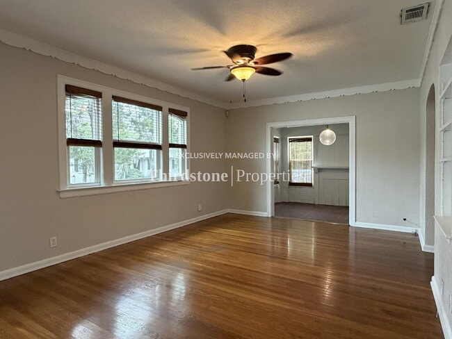 Building Photo - 1847 Naldo Ave