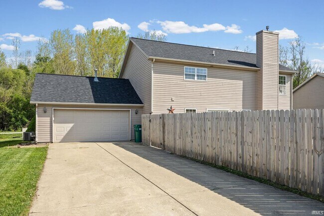 Building Photo - Beautiful South Lafayette Home Near Sterling Heights Park