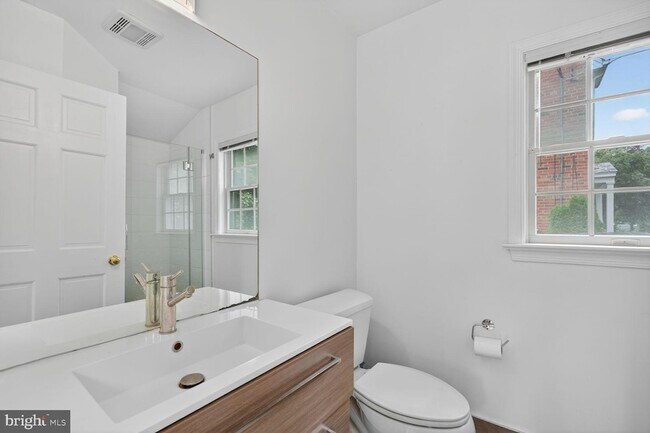 Building Photo - 4325 47th St NW