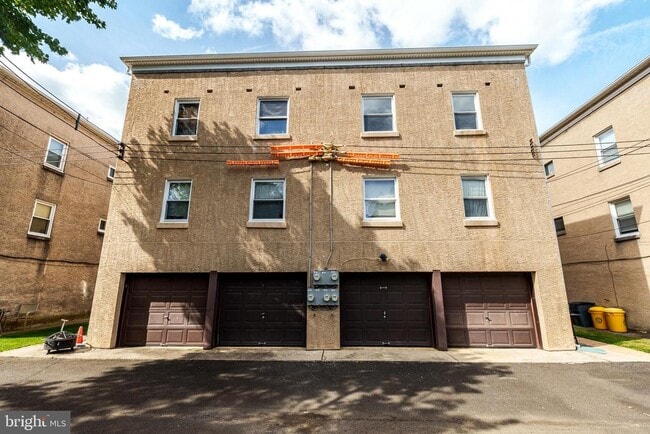 Building Photo - 116 Clement Rd