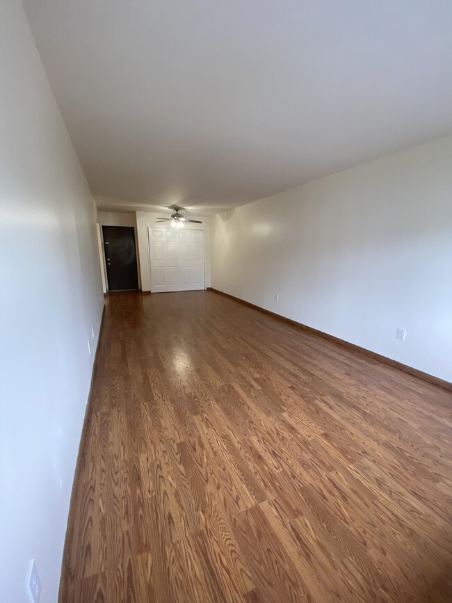 Building Photo - 210 Bergenline Ave