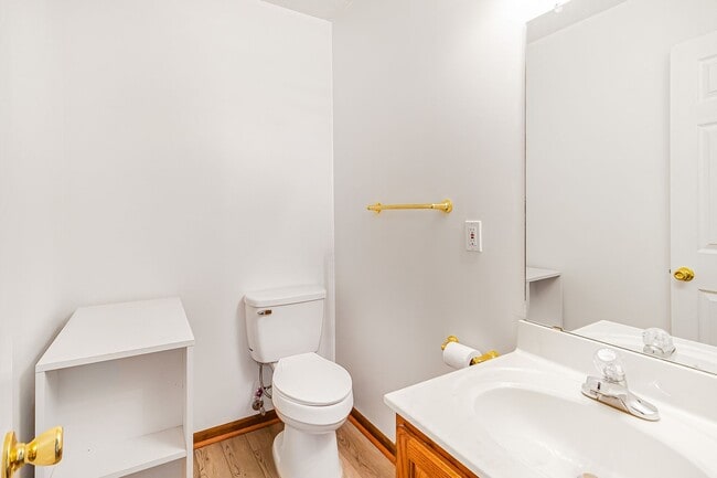 Building Photo - 3 Bedroom 2 Bath in Warrensburg