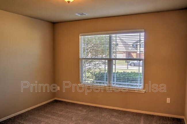 Building Photo - 13696 S 87th E Ave