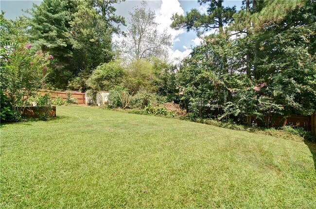 Building Photo - 6428 Paradise Point Rd