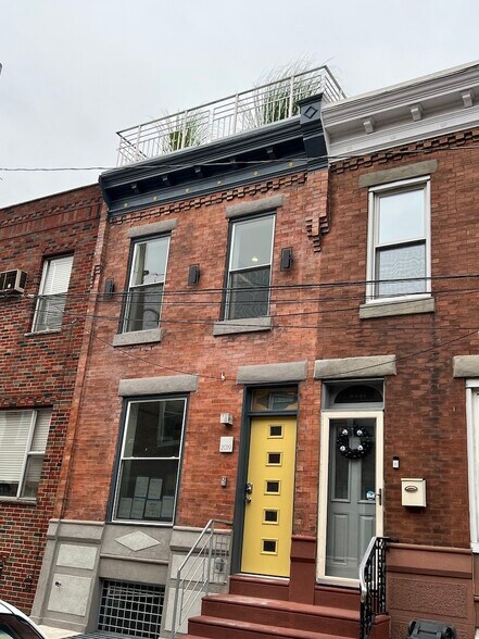 Building Photo - 2019 S Beechwood St