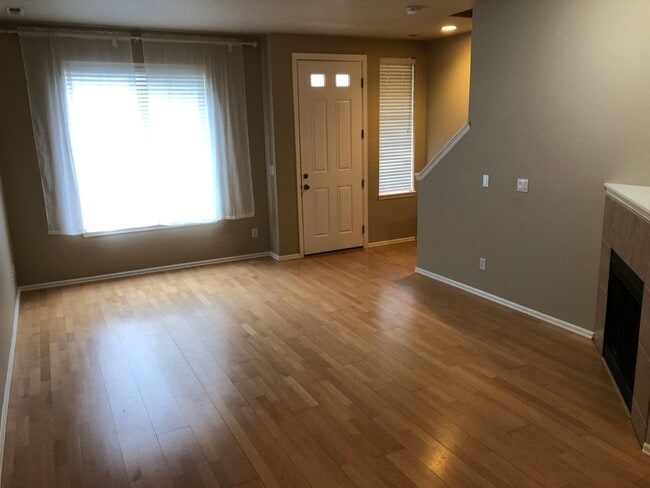 Building Photo - 2-Bedroom in Beaverton near Progress Ridge...
