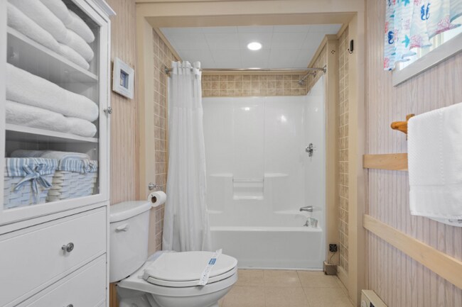 Building Photo - 4 Traynor St