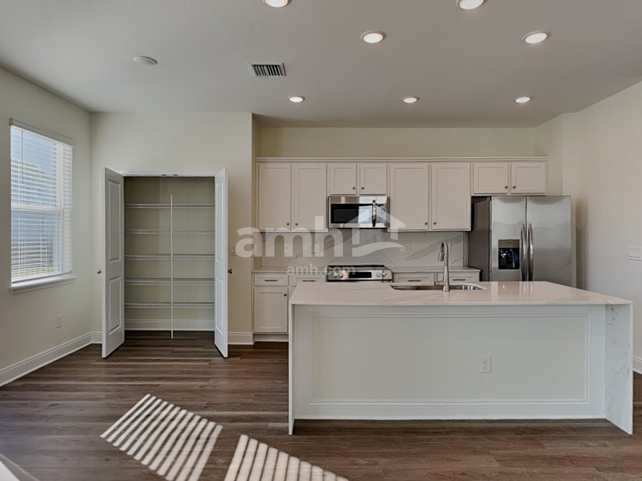 Building Photo - 2531 Feather Crst Dr