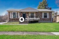 Building Photo - 3 Bedroom Pet-Friendly Home in LOUISVILLE, KY with Main Street Renewal