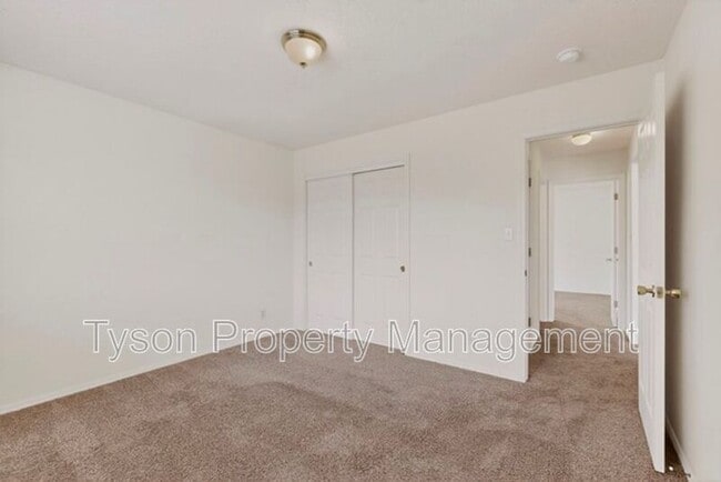 Building Photo - 908 Bursum Ln SE