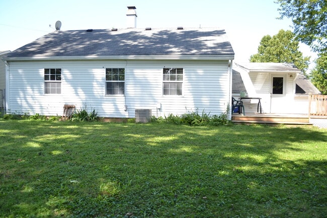 Building Photo - 517 Everette Ave