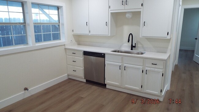 Building Photo - 511 Edalyn St