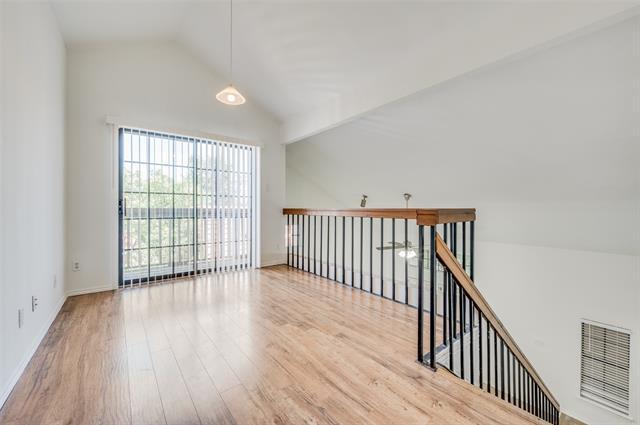 Building Photo - 607 Mission Cir