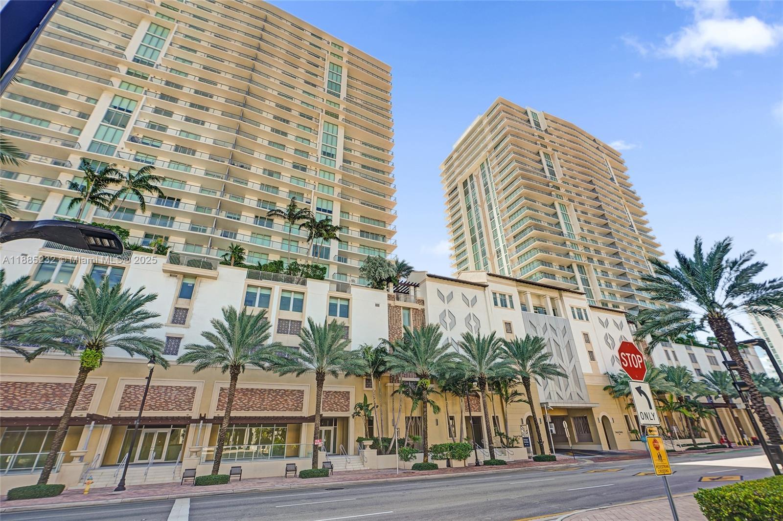 Building Photo - 300 Sunny Isles Blvd