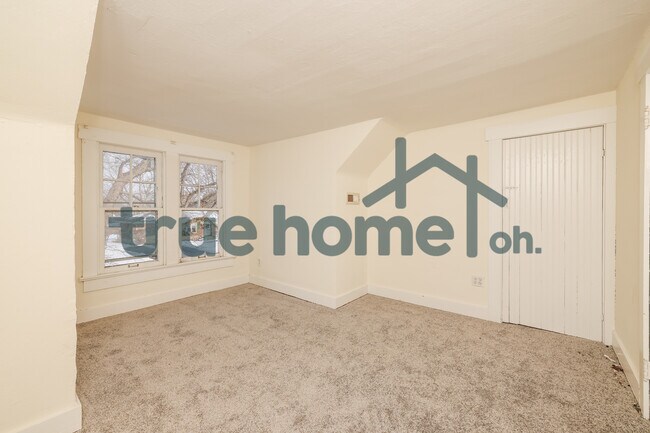 Building Photo - 130 Burgess Ave