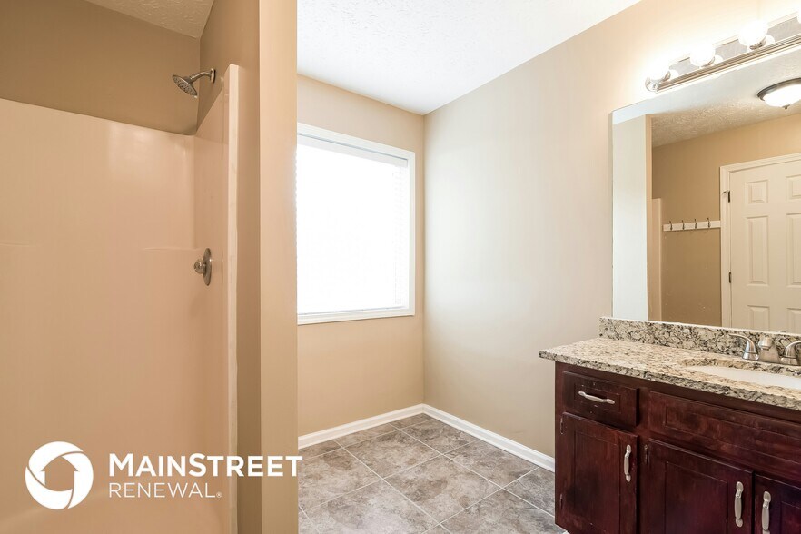 Building Photo - 5075 Memory Ln