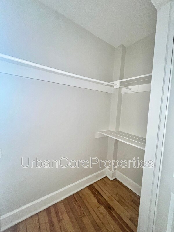 Building Photo - 360 13th Ave NE