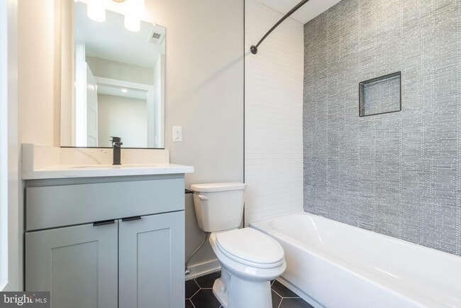 Building Photo - 435 N 35th St