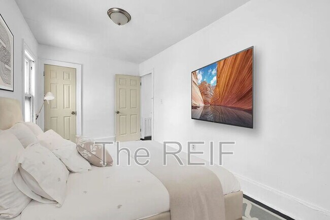 Building Photo - 15906 Alden St