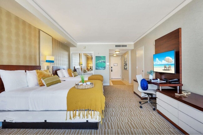 Building Photo - 18001 Collins Ave