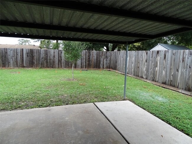 Building Photo - 7247 Barton Oaks Dr