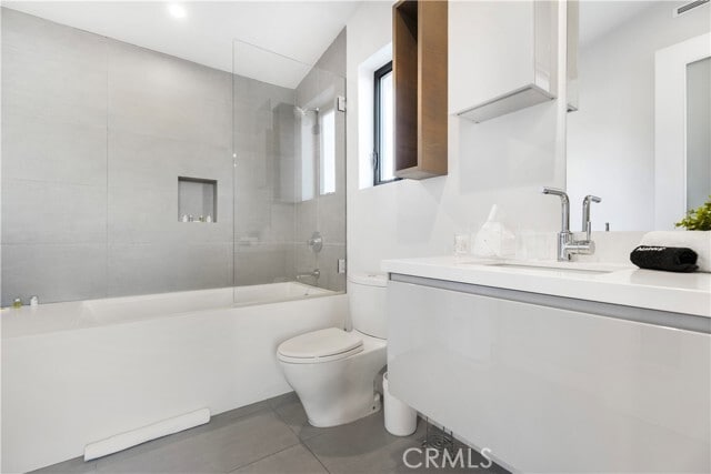 Building Photo - 18296 Karen Dr