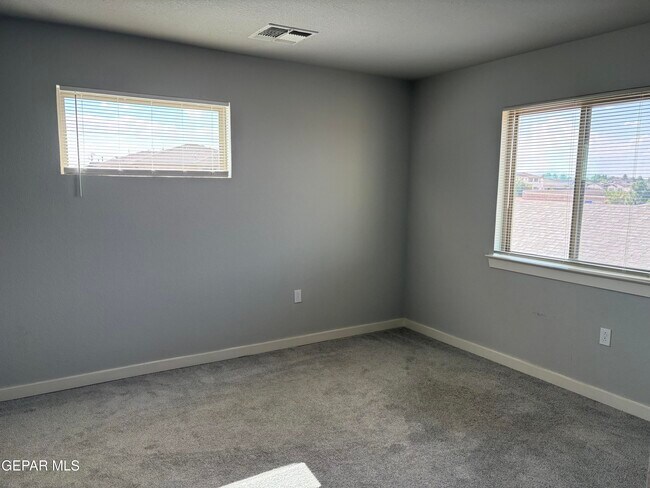 Building Photo - 11571 Leonor Duran St