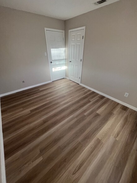 Building Photo - 4240 Commercial St