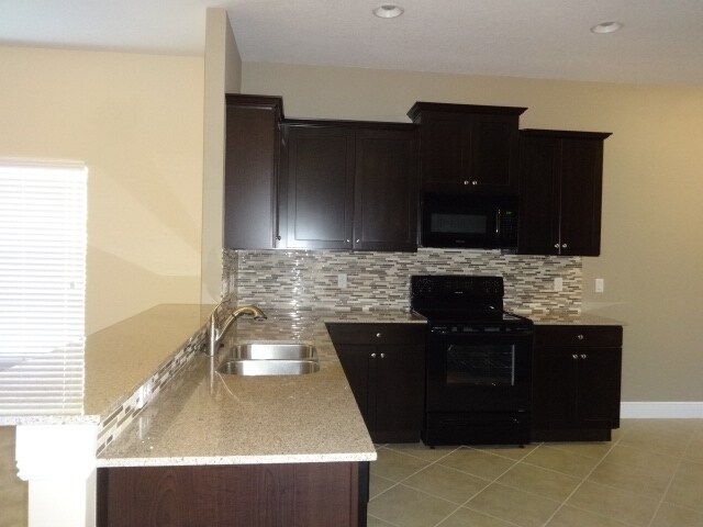 Building Photo - 30113 Saddlebred Ln