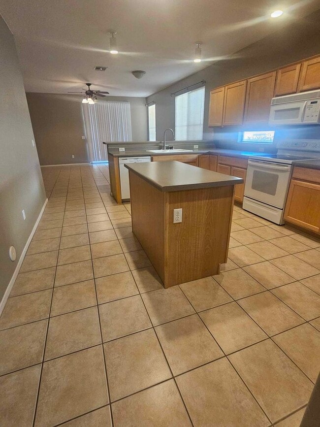 Building Photo - Lovely 3 bed/2 bath Gilbert Home in Higley...