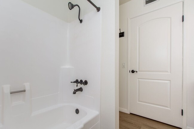 Building Photo - Spacious 3 Bed/ 2 Bath Home Nestled In Tranquil Setting in Spring Valley