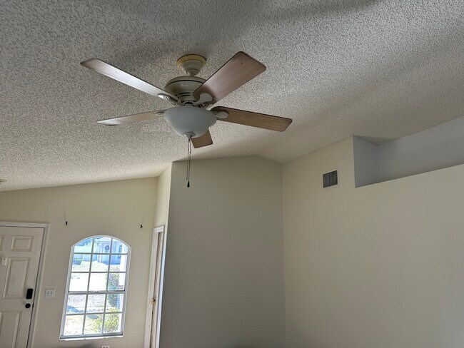 Building Photo - 6142 Lanshire Dr