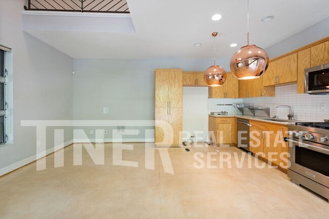 Building Photo - 785 Alloy Ct