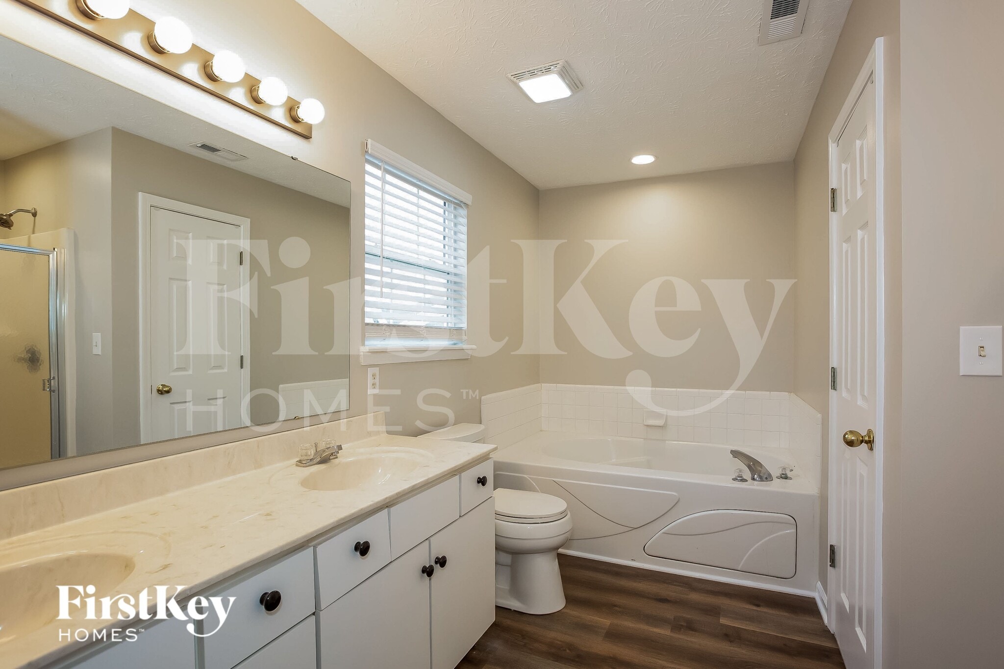 Building Photo - 501 Thomas Point Dr