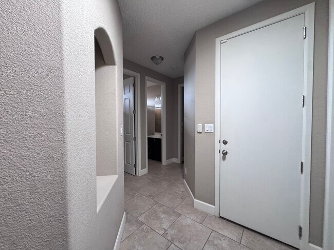 Building Photo - 1504 Barbaro Dr SE