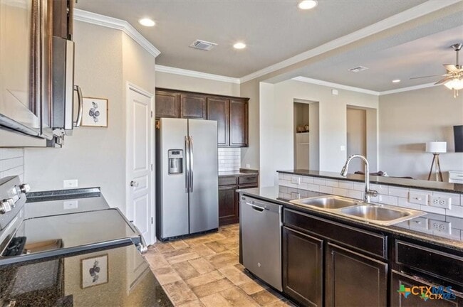 Building Photo - 703 Rivington Dr