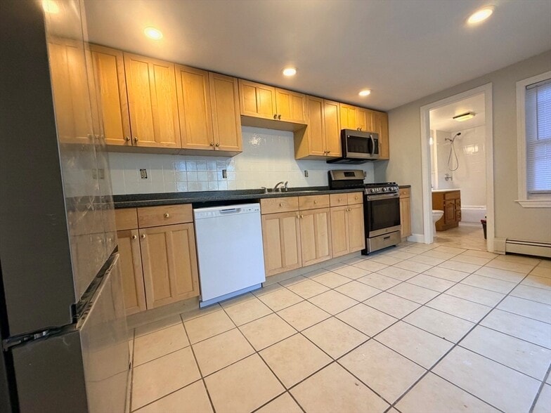 Building Photo - 44 Franklin St