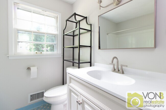 Building Photo - 2552 Hidden Hills Dr