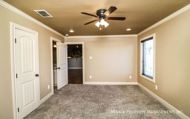 Building Photo - 2023 88th St