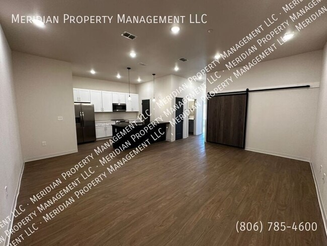 Primary Photo - 5912 Erskine St