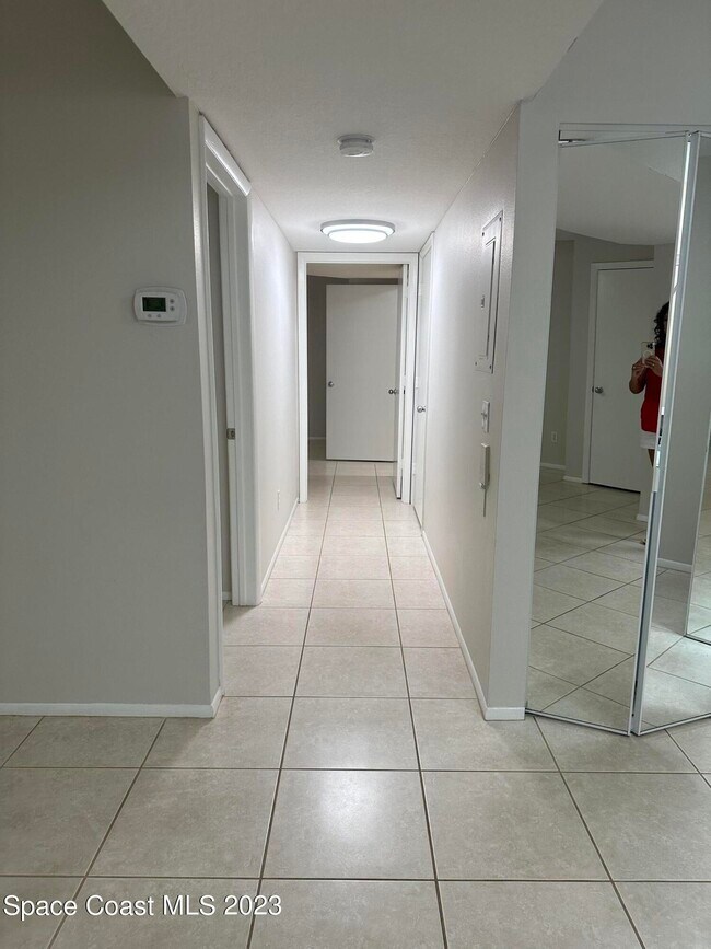 Building Photo - 1880 Long Iron Dr