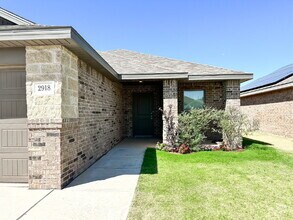 Building Photo - Beautiful Home in Upland Crossing!