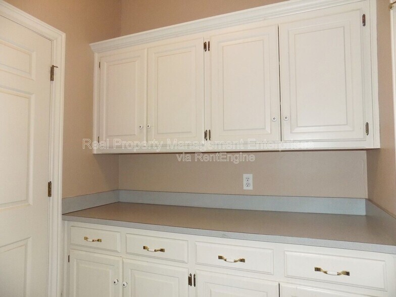 Building Photo - 10018 Birkenhead Ct