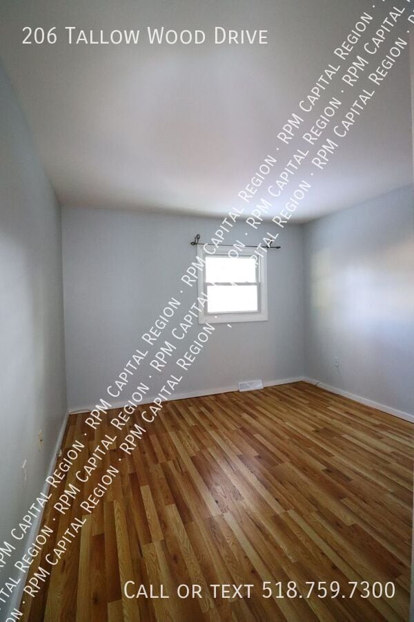 Building Photo - 206 Tallow Wood Dr