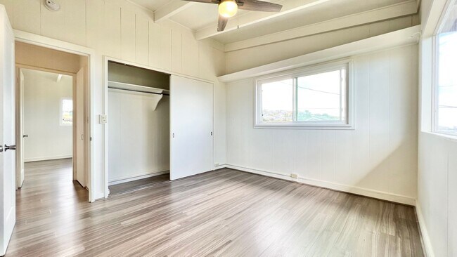 Building Photo - 4202A Sierra Dr