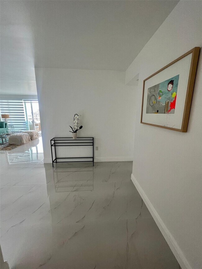 Building Photo - 155 Ocean Ln Dr