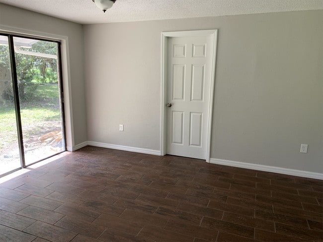 Building Photo - 709 S Adelle Ave