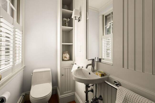 Building Photo - 59 Harbor Ave