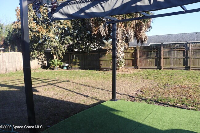 Building Photo - 1204 Linmoor Cir NE