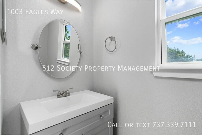 Building Photo - 1003 Eagles Way